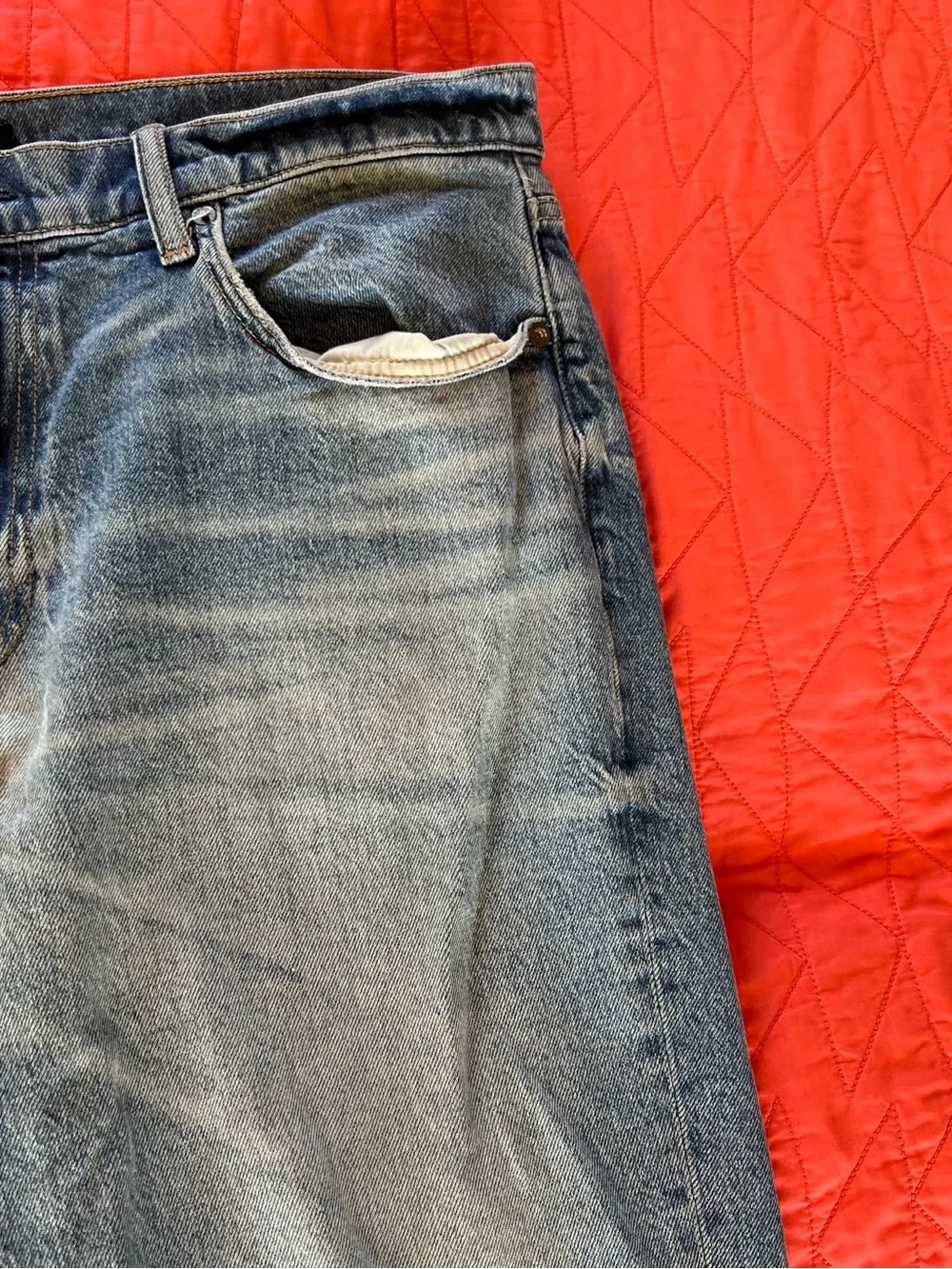 Lucky Brand Men's Straight Jeans in Washed Blue